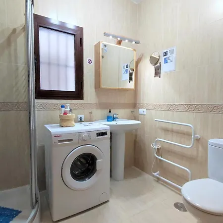 Lovely 2 Bedroom With Sea View, Apartamento Frigiliana