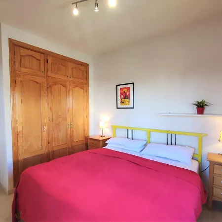 Lovely 2 Bedroom With Sea View, Apartment *
