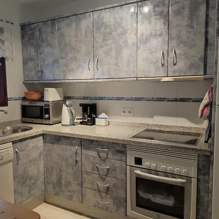 Lovely 2 Bedroom With Sea View,