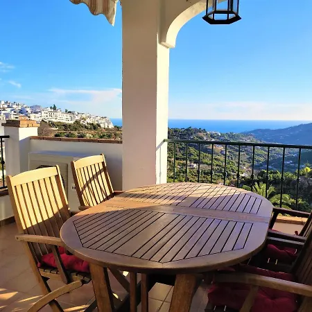 Apartment Lovely 2 Bedroom With Sea View, *